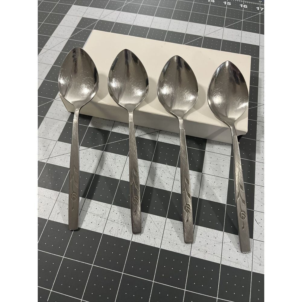 Oneida / Oneidacraft Deluxe Capistrano (4)‎ Soup Spoon Stainless Flatware Rose